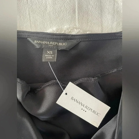 Banana Republic Silky Cowl-Neck Camisole - Picture 3 of 9